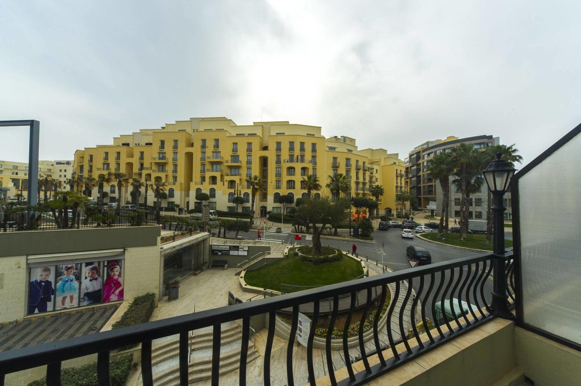 Rokna Hotel San Ġiljan Kültér fotó